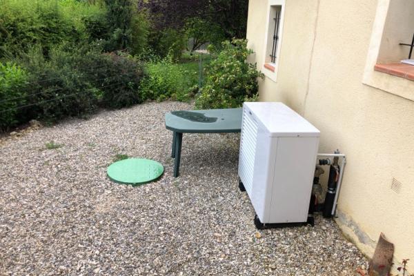 Installation d'une pompe à chaleur (PAC) VAILLANT par votre chauffagiste Ajjy Concept à Mirabeau 