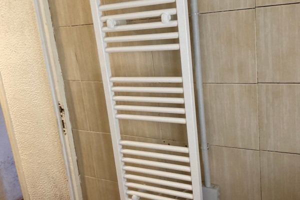 Installation de nouveaux équipements de chauffage et d'eau chaude à Ollières, près de Saint-Maximin