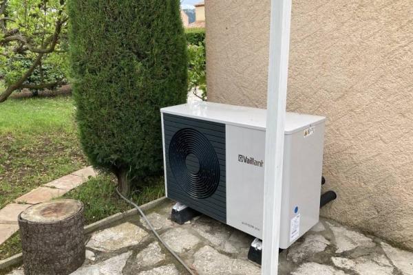 Pose d'une Pompe à Chaleur VAILLANT par AJJY CONCEPT à GEMENOS