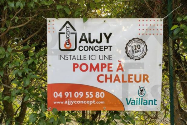 Faire installer une pompe à chaleur air-eau (PAC) dans ma maison de 85 m2 - l'installeur Ajjy Concept fait son installation à Roquevaire