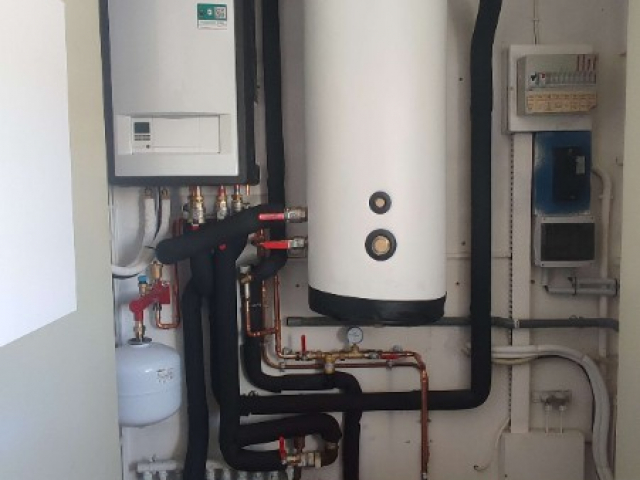 Installateur de pompe à chaleur (PAC) air-eau à Arles : AJJY CONCEPT effectue la pose de pompe à chaleur à Arles 